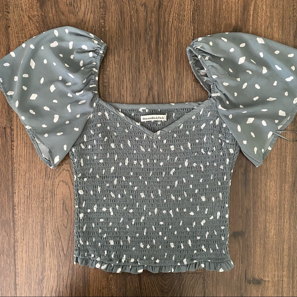 Abercrombie & Fitch top